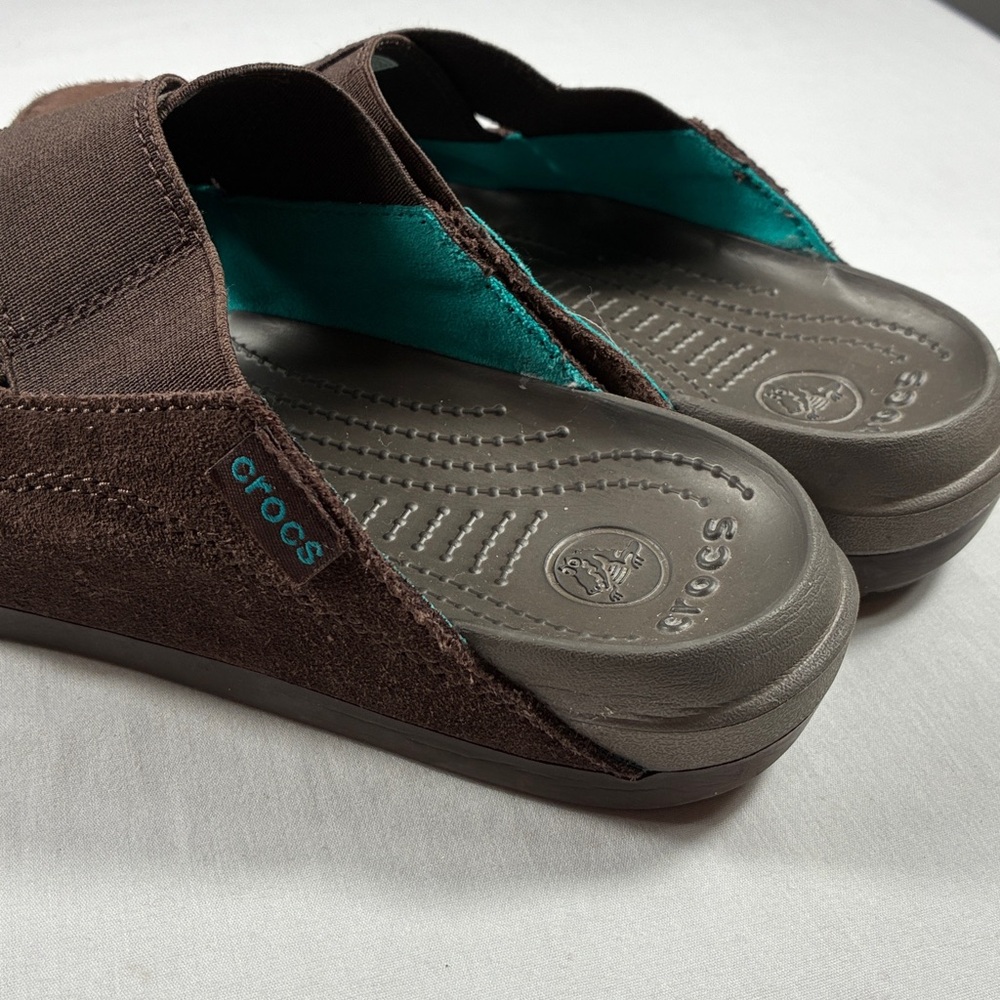Crocs Edie Brown Suede Mules Sz 7 EUC So Cute & Comfortable Boho Style - Picture 2 of 5